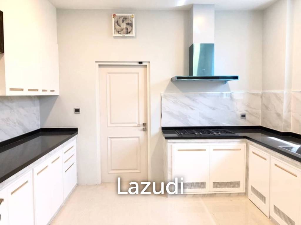 4 Bed 5 Bath 528 SQM The Palazzo Srinakarin