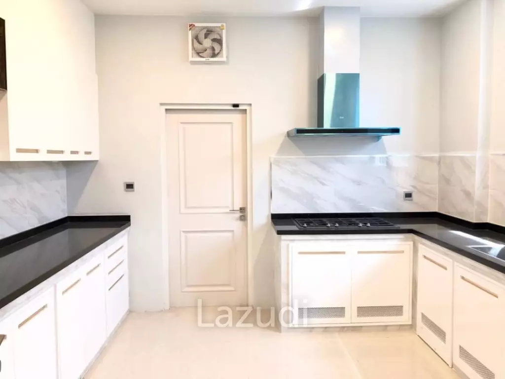4 Bed 5 Bath 528 SQM The Palazzo Srinakarin