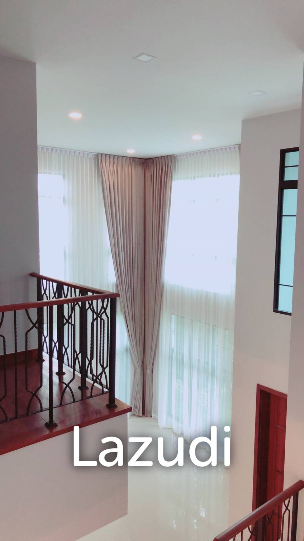 4 Bed 5 Bath 528 SQM The Palazzo Srinakarin