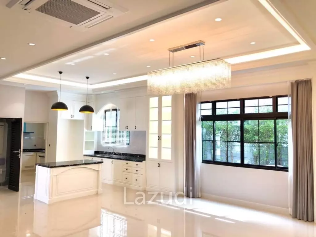 4 Bed 5 Bath 528 SQM The Palazzo Srinakarin