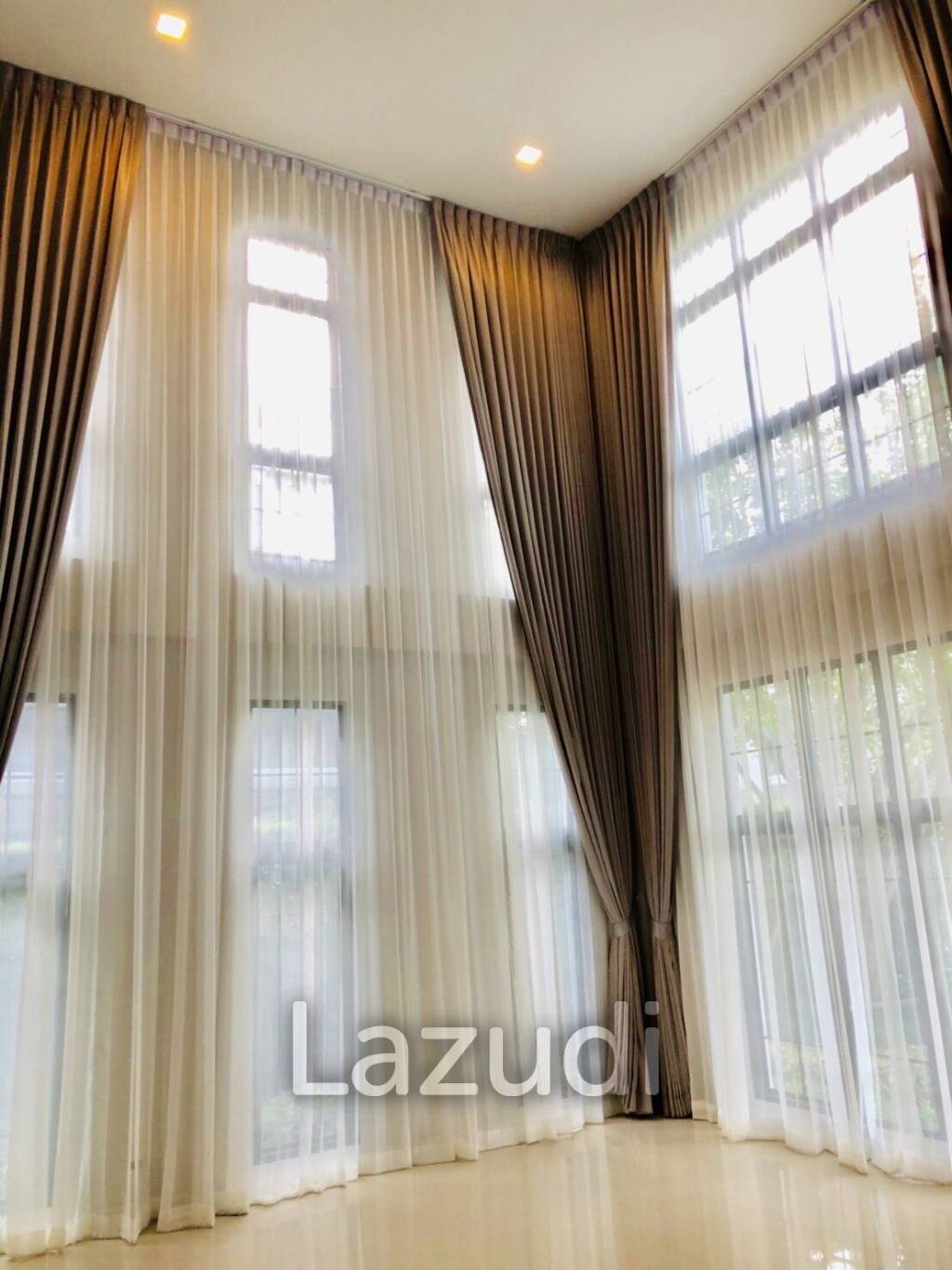 4 Bed 5 Bath 528 SQM The Palazzo Srinakarin