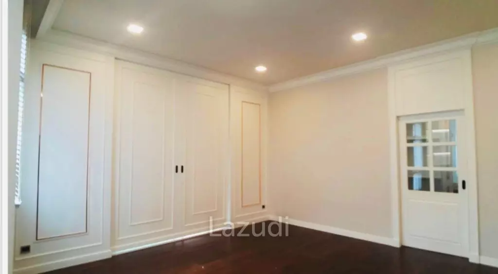 4 Bed 5 Bath 528 SQM The Palazzo Srinakarin
