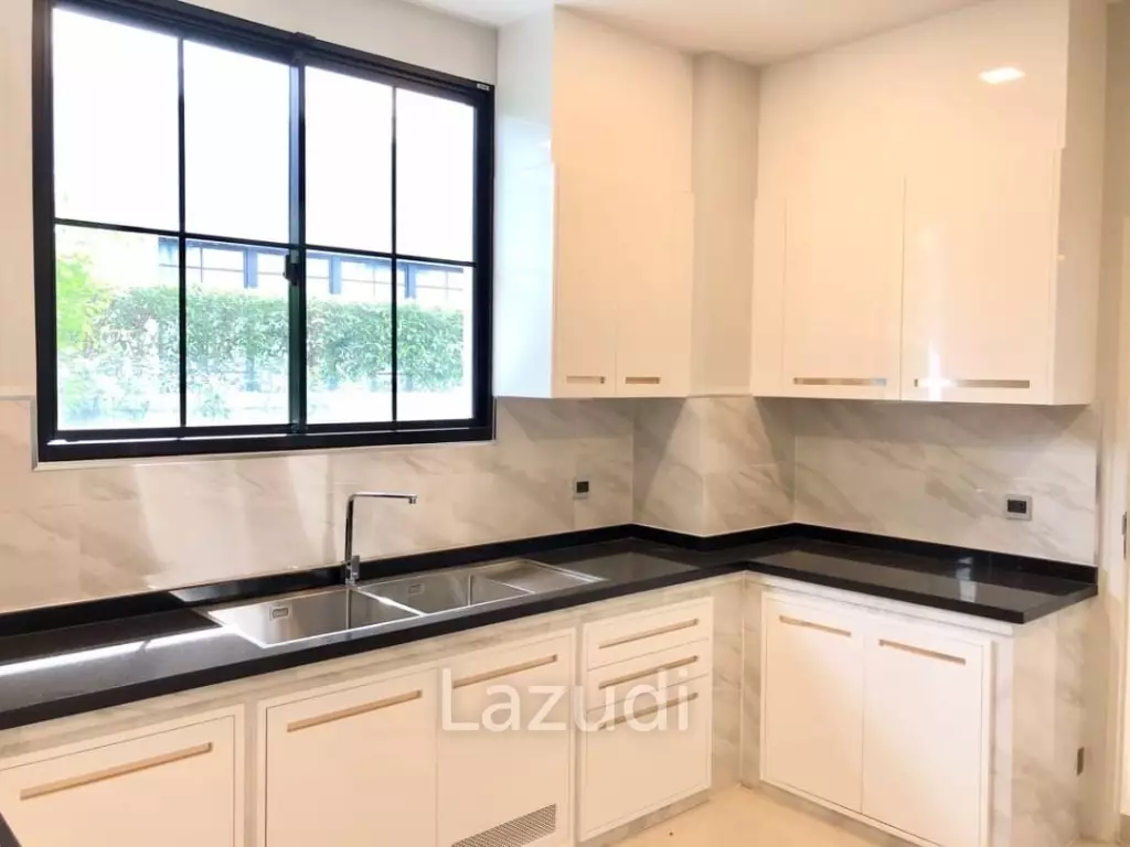 4 Bed 5 Bath 528 SQM The Palazzo Srinakarin