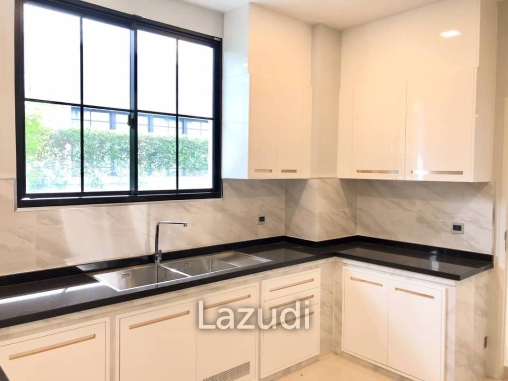 4 Bed 5 Bath 528 SQM The Palazzo Srinakarin