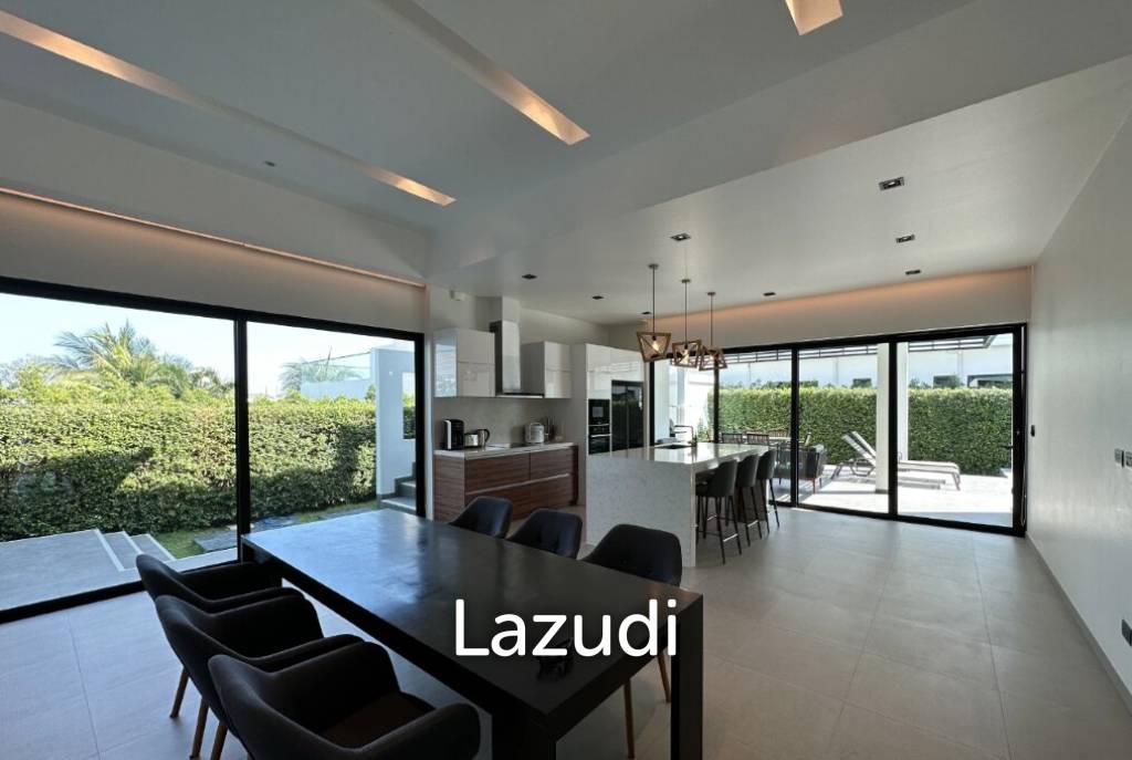 477 ตร.ม 4 เตียง 3 อาบน้ำ วิลล่า For ขาย