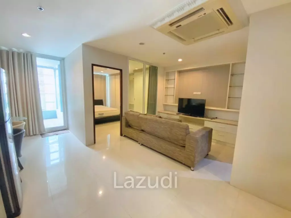 2 Bed 1 Bath 51 SQ.M Sukhumvit Living Town