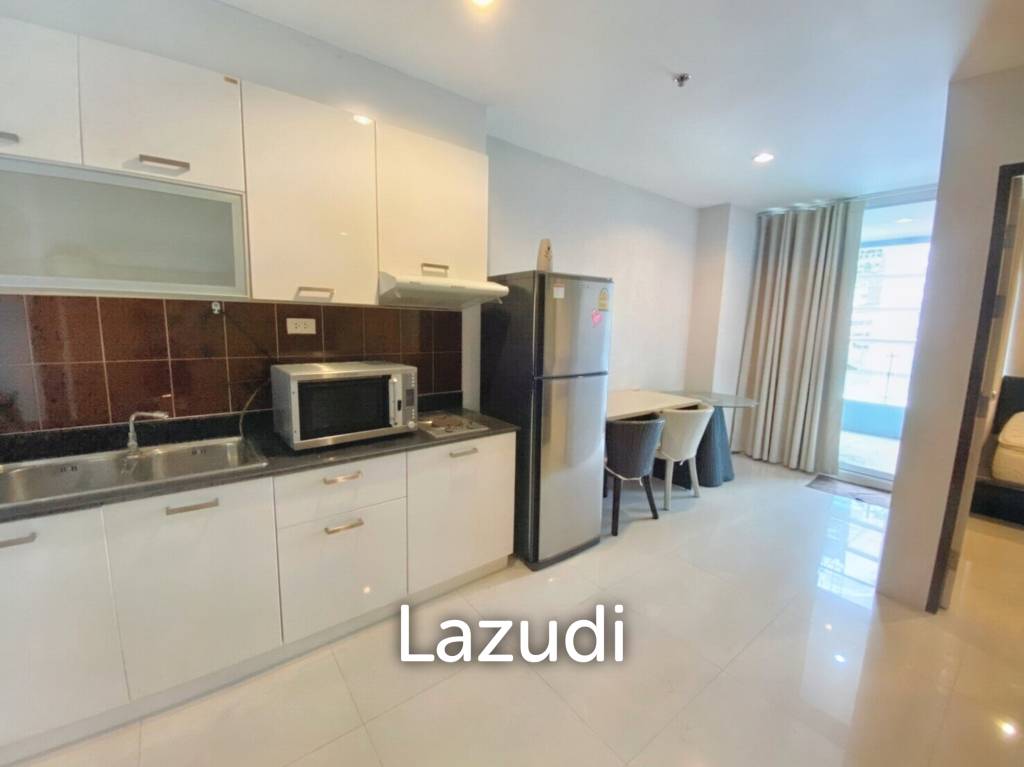 2 Bed 1 Bath 51 SQ.M Sukhumvit Living Town