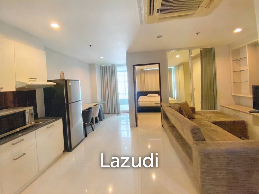 2 Bed 1 Bath 51 SQ.M Sukhumvit Living Town