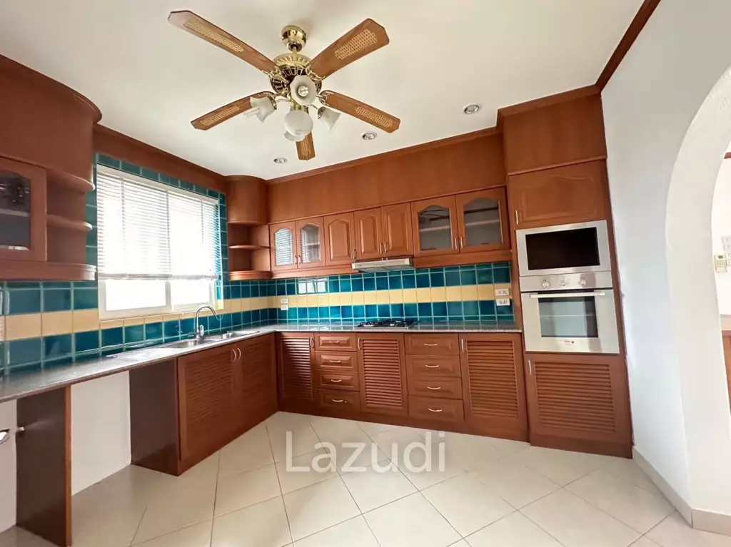 3 Bed 3 Bath 200 Sqm. Nirvana Poll Villa3.