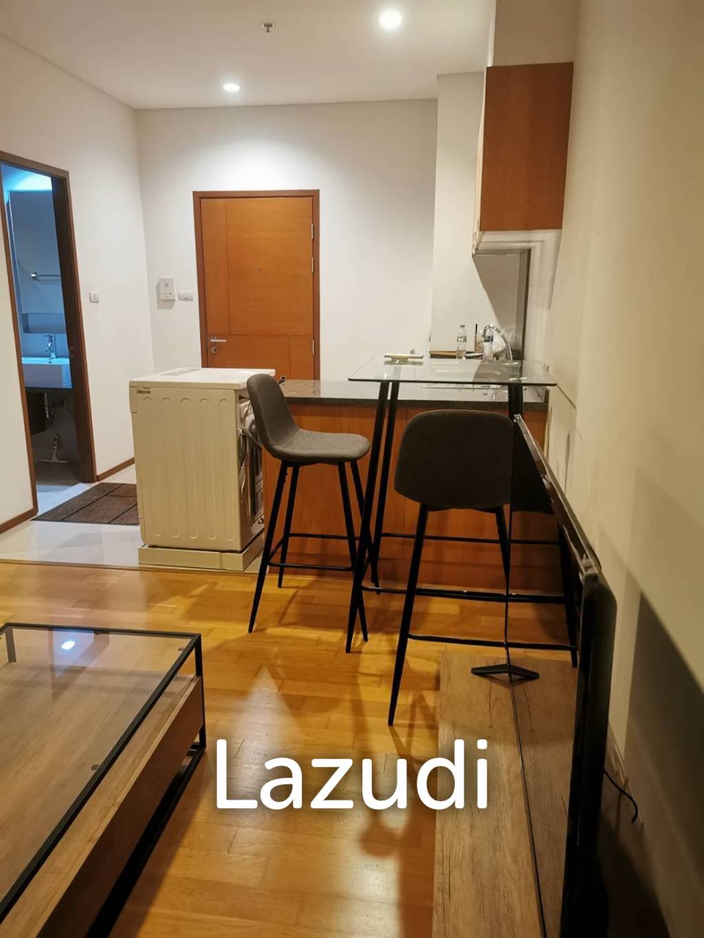 1 Bed 1 Bath 38 SQ.M Villa Sathorn Condo