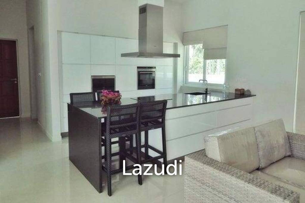 926 Sqm 4 Bed 3 Bath Villa For Sale