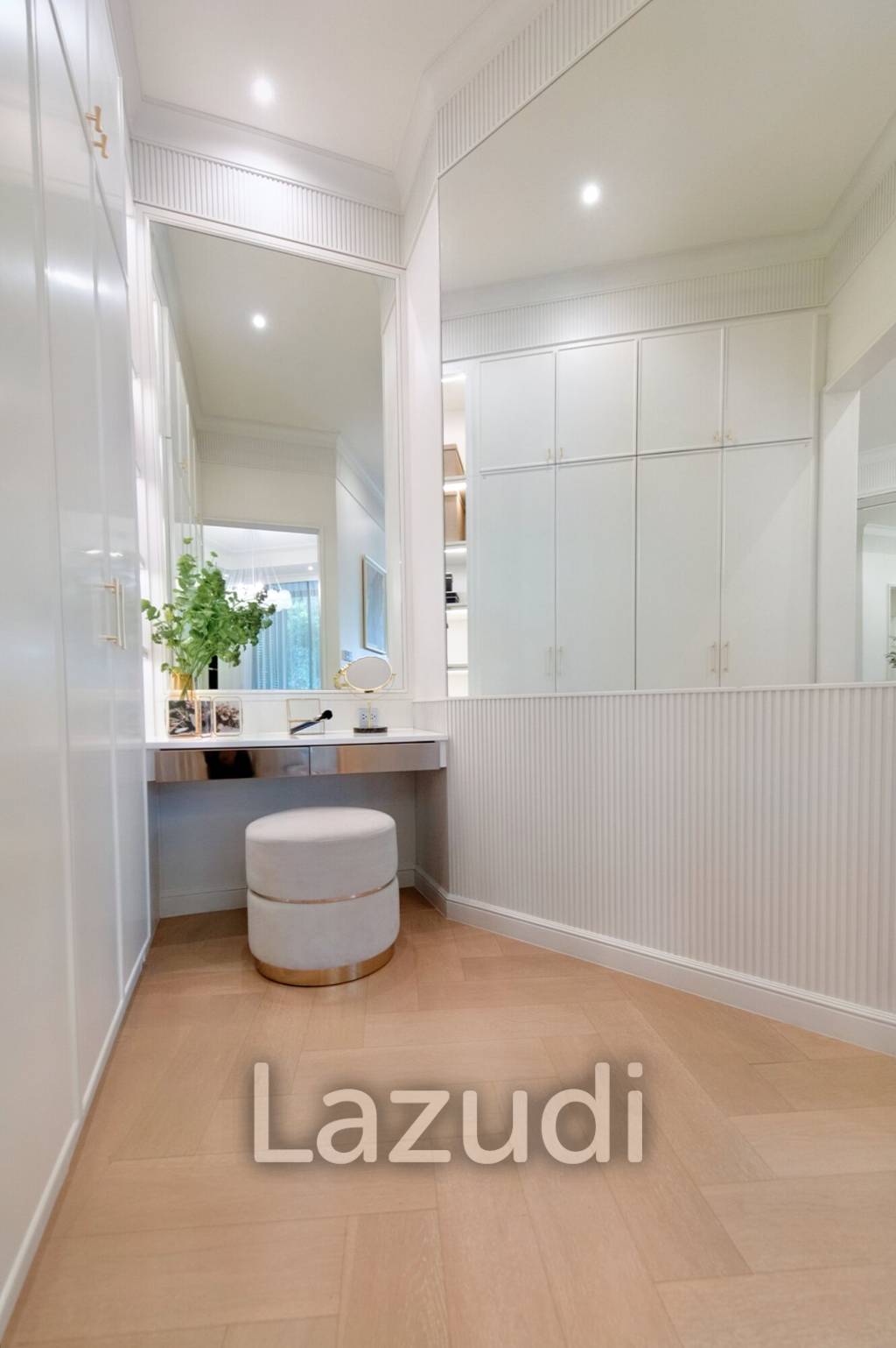 1 Bed 1 Bath 79.6 SQ.M. Origin Thonglor World