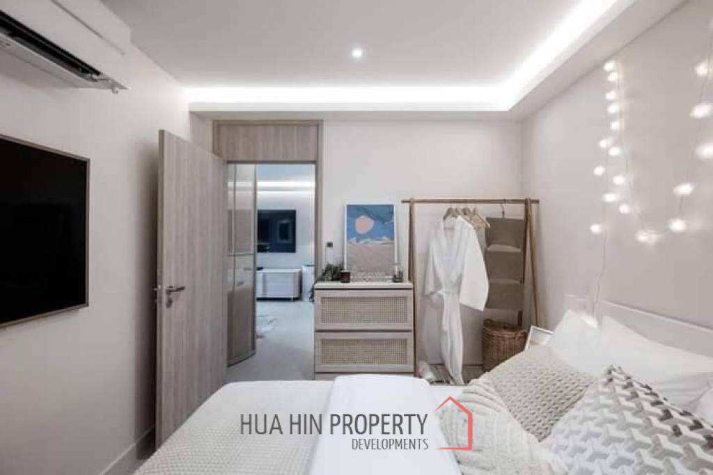 BELLA COSTA : Nice 2 Bed Beachfront Condo