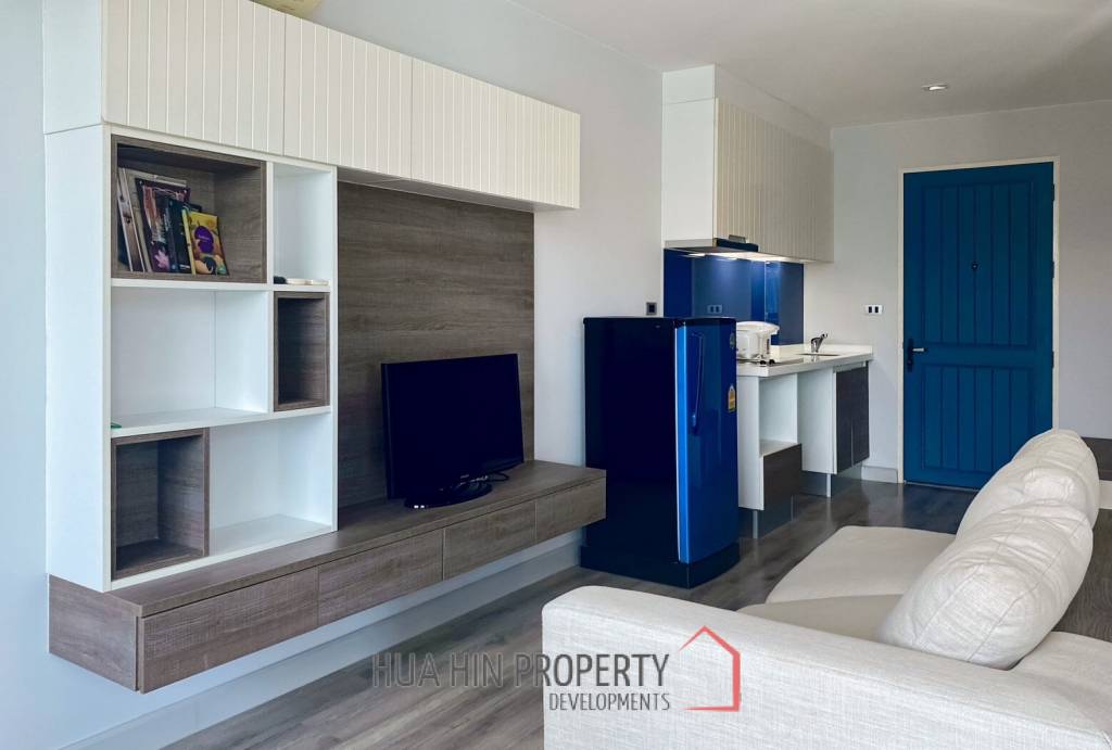 The Crest Santora: 1 Bedroom Sea View Condo