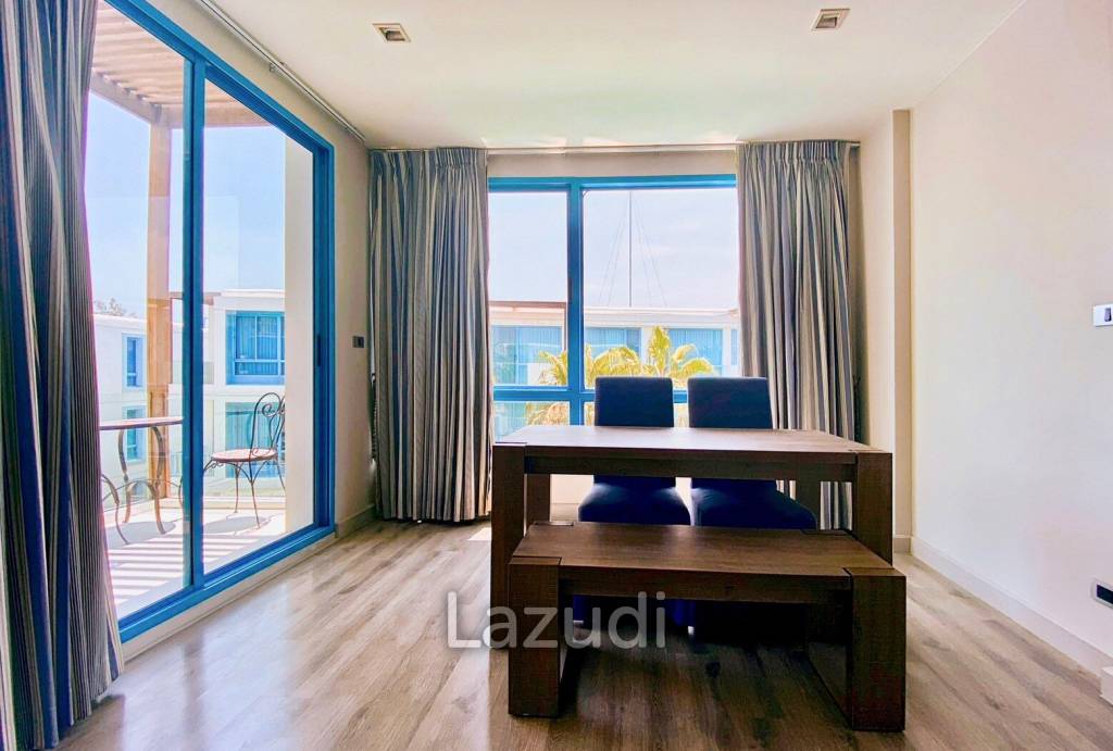 The Crest Santora: 1 Bedroom Sea View Condo