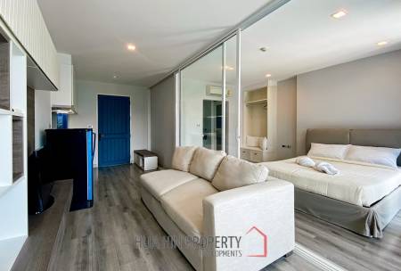 The Crest Santora: 1 Bedroom Sea View Condo
