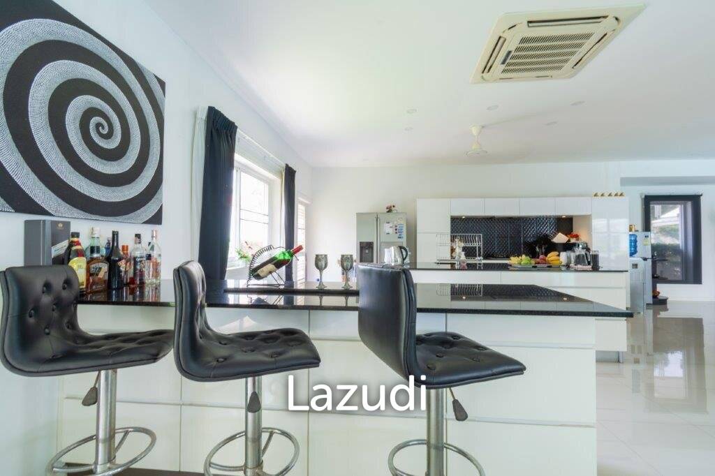 1,450 Sqm 4 Bed 5 Bath Villa For Sale