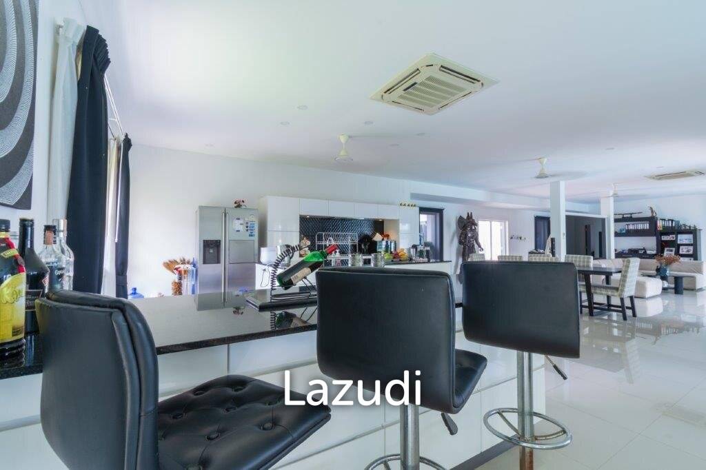 1,450 Sqm 4 Bed 5 Bath Villa For Sale