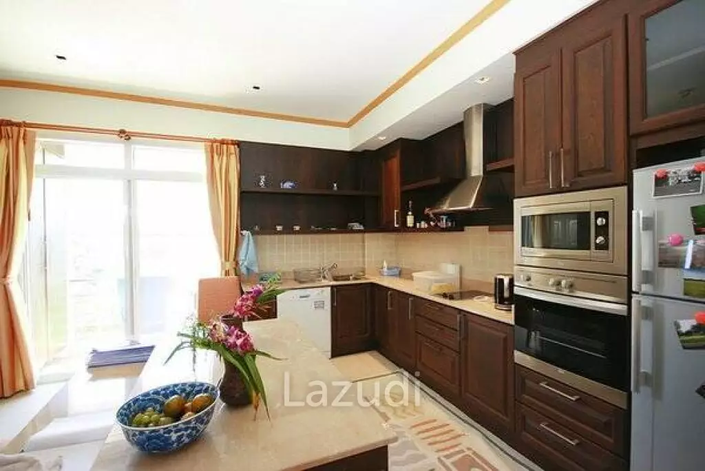 Luxury 2 Bed Condo