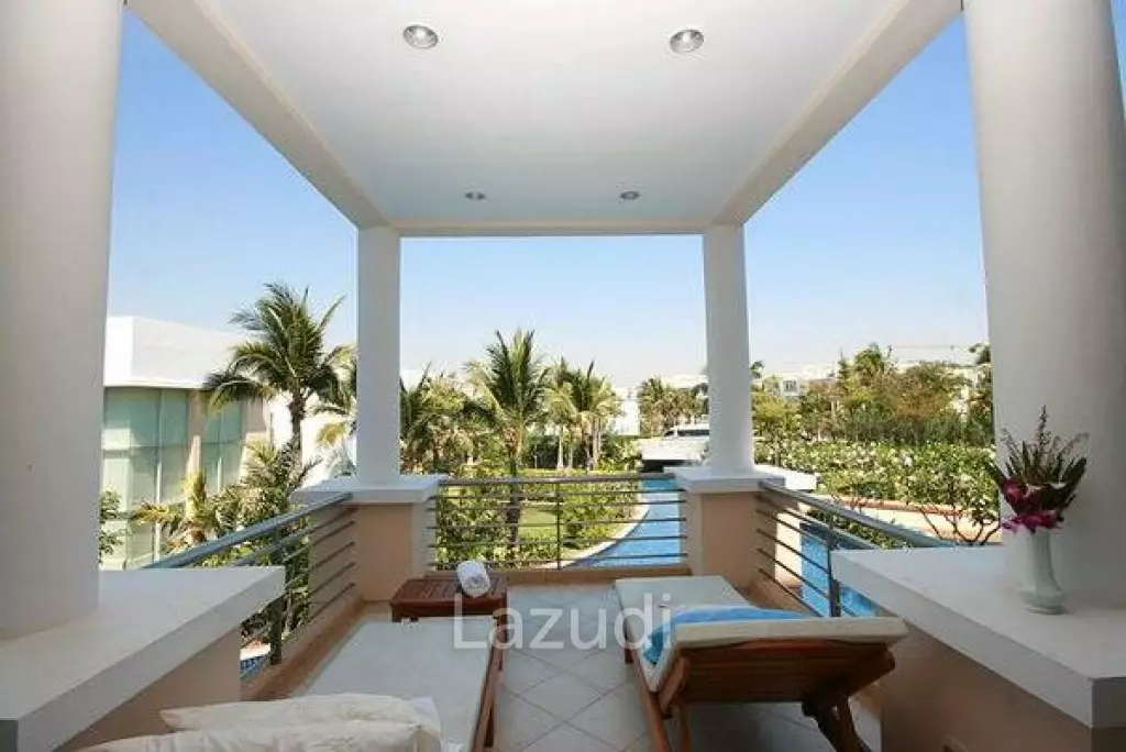 Luxury 2 Bed Condo
