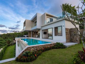 Luxurious 3 Bedroom Sea View Pool Villa