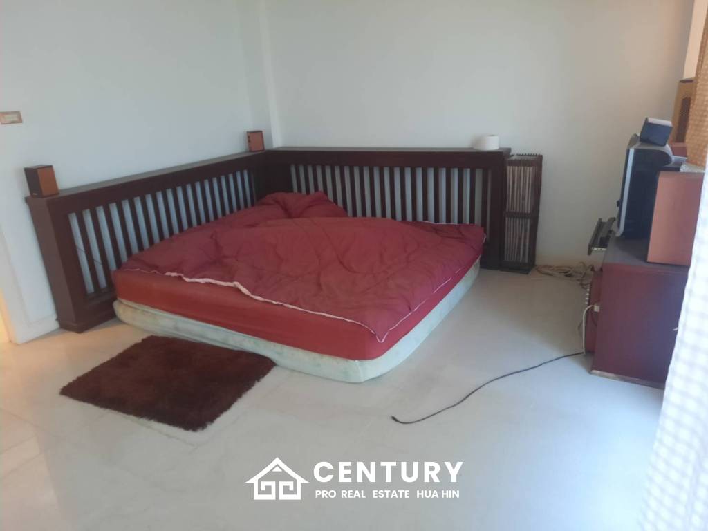 5 Bedroom 120 SQ.M Townhouse Sea View For Sale