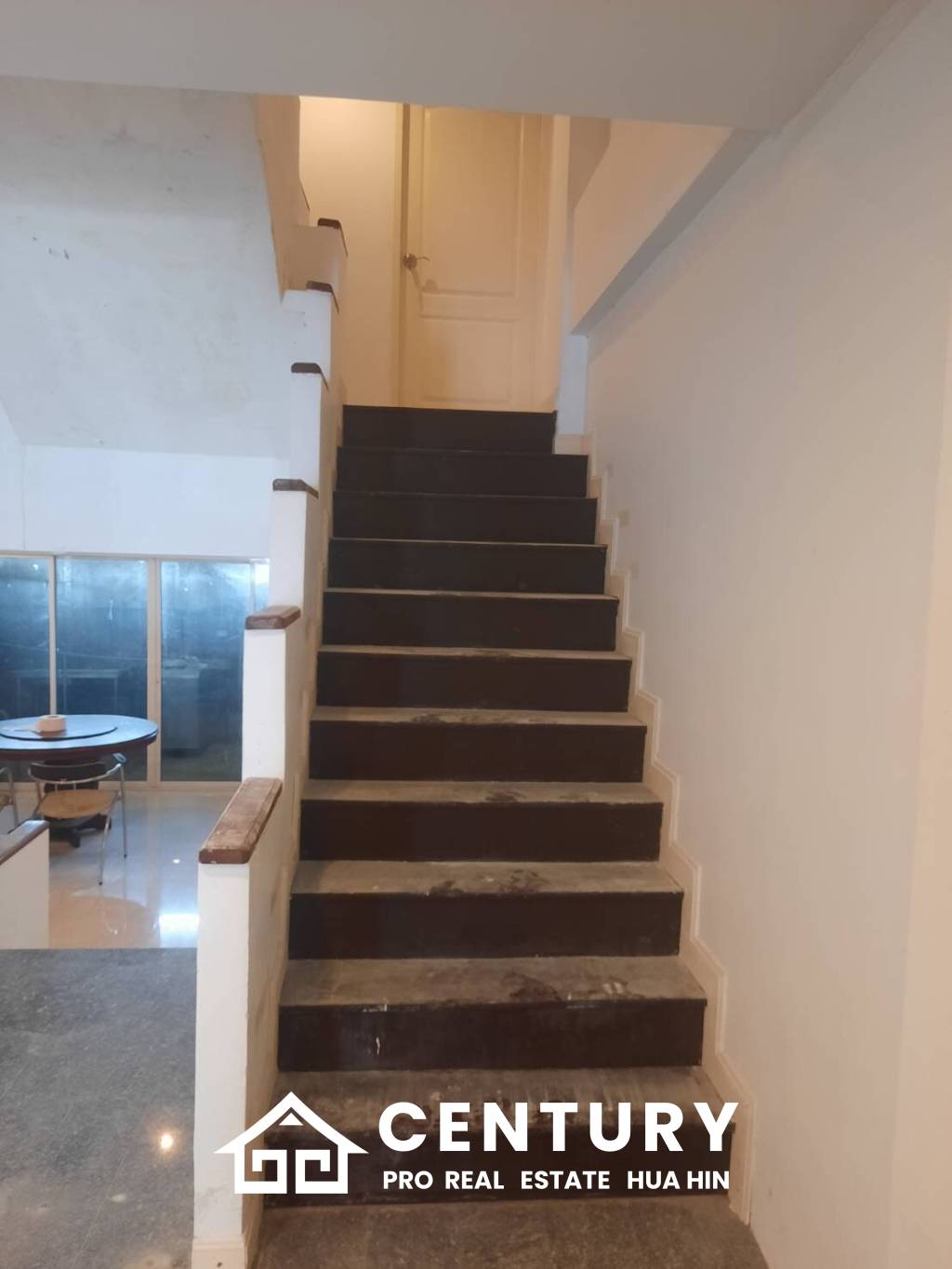 5 Bedroom 120 SQ.M Townhouse Sea View For Sale