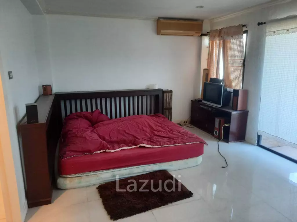 5 Bedroom 120 SQ.M Townhouse Sea View For Sale