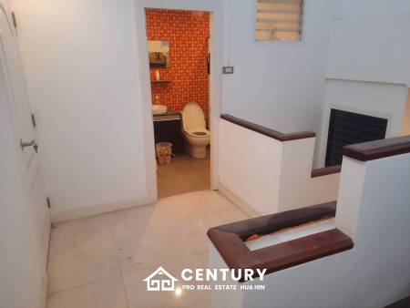 5 Bedroom 120 SQ.M Townhouse Sea View For Sale