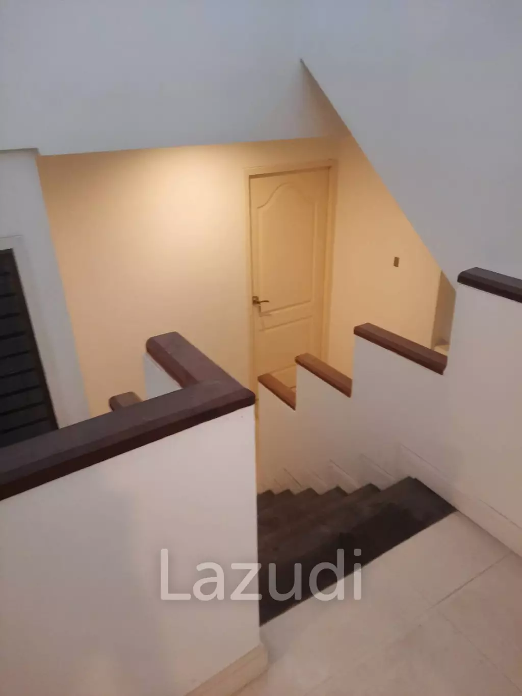 5 Bedroom 120 SQ.M Townhouse Sea View For Sale
