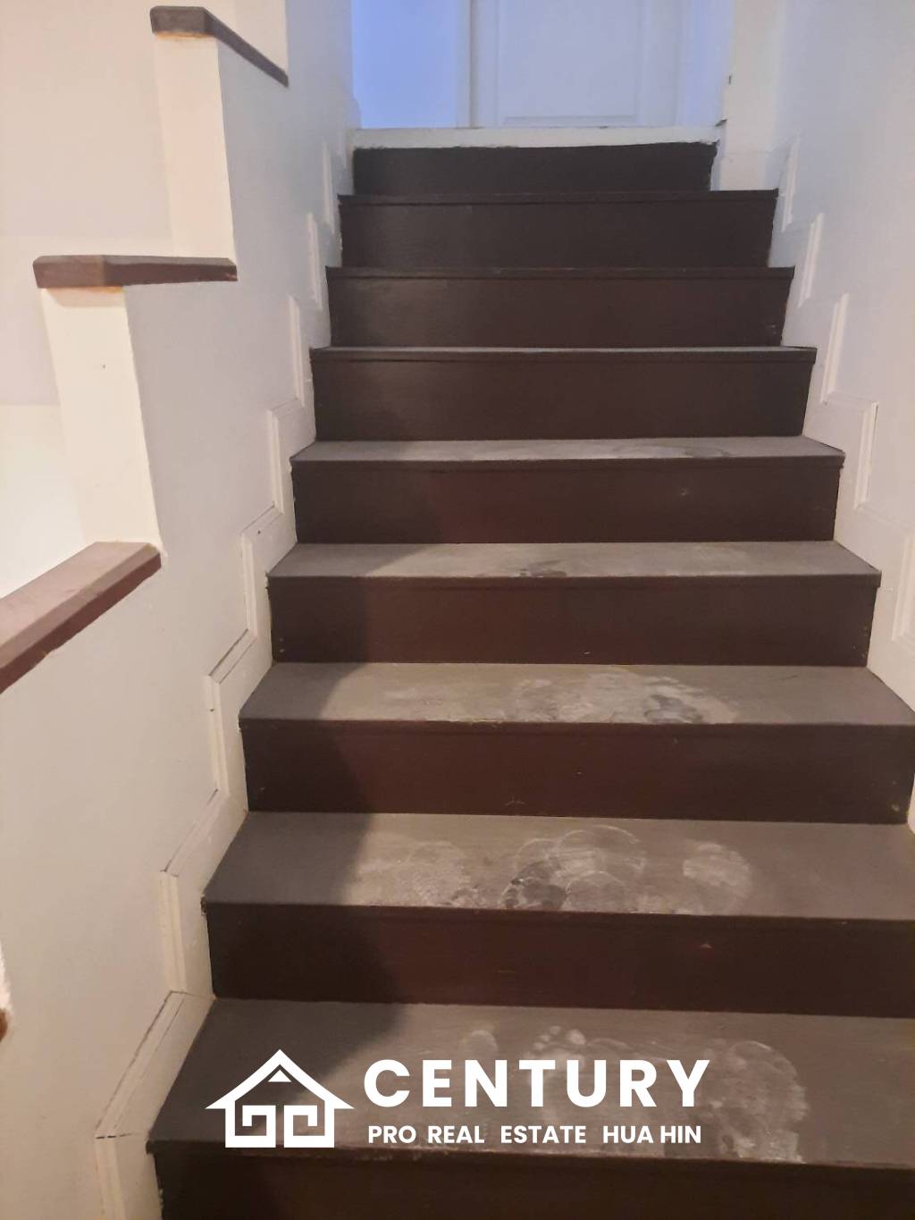 5 Bedroom 120 SQ.M Townhouse Sea View For Sale