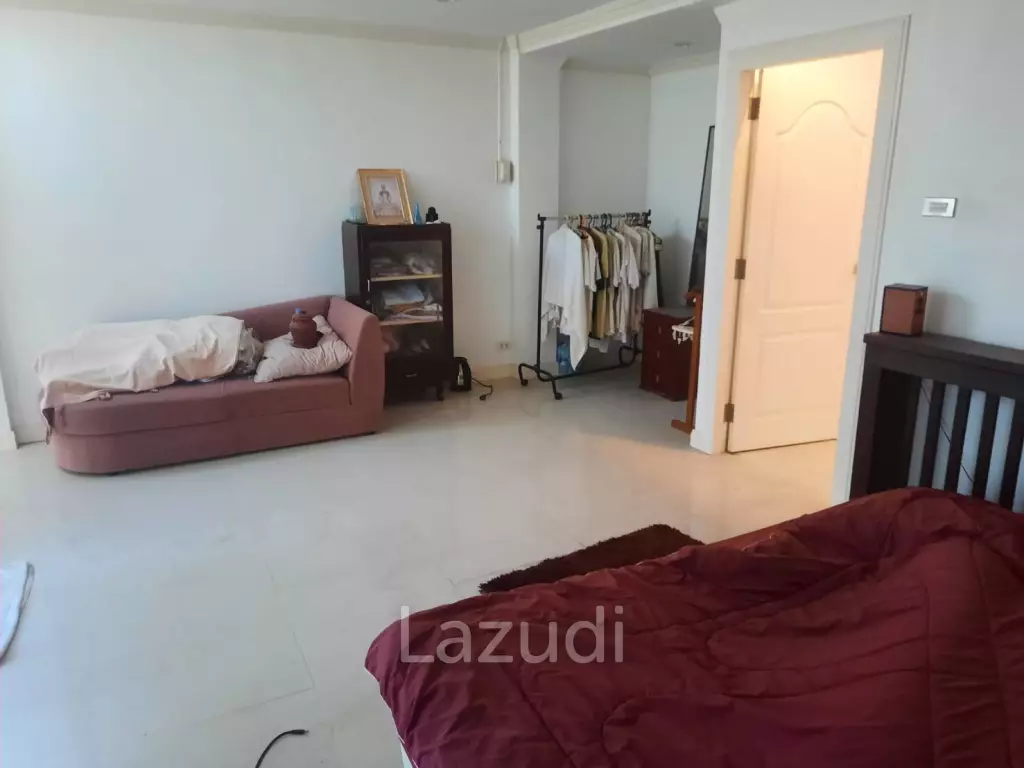 5 Bedroom 120 SQ.M Townhouse Sea View For Sale