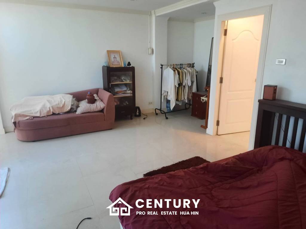 5 Bedroom 120 SQ.M Townhouse Sea View For Sale