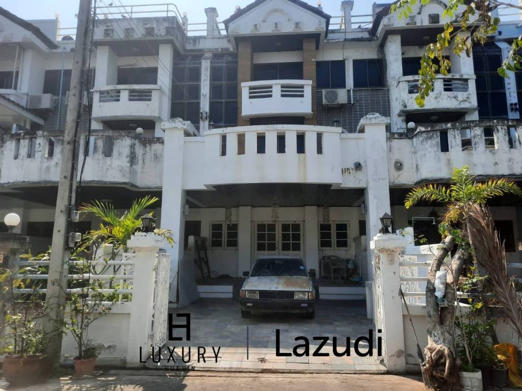 5 Bedroom 120 SQ.M Townhouse Sea View For Sale