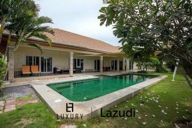3 Bed 4 Bath Villa For Sale