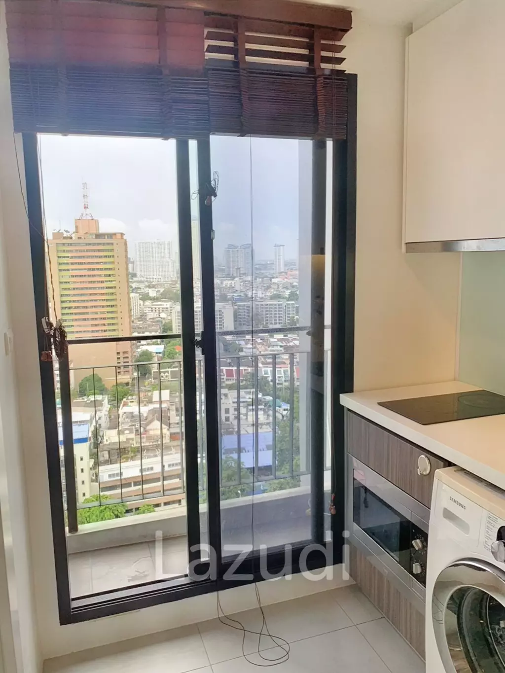 Studio 30 SQ.M Urbano Absolute Sathon-Taksin