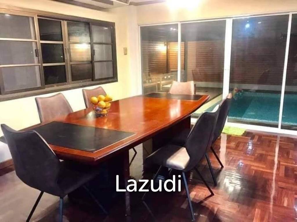 5 Bedrooms 5 Bathrooms 516 Sqm. Villa in Pattaya.