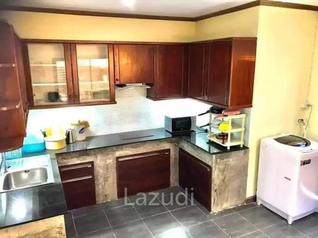 5 Bedrooms 5 Bathrooms 516 Sqm. Villa in Pattaya.