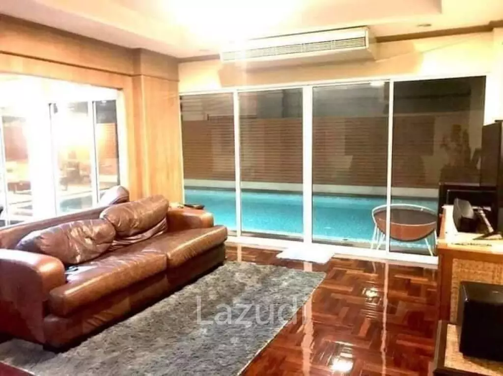 5 Bedrooms 5 Bathrooms 516 Sqm. Villa in Pattaya.