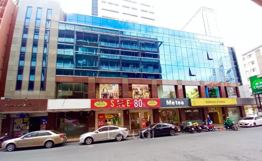 Prime Location for Cannabis Shop Near BTS Sala Daeng and MRT Silom Stations