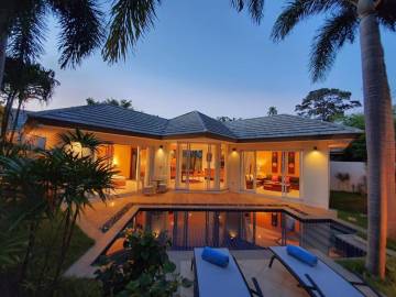 Private Pool Villa Near Lipa Noi Beach