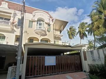 3 Bedroom 200 SQ.M Townhouse Metro Park Sathorn