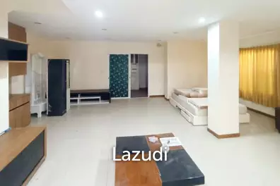 3 Bedroom 200 SQ.M Townhouse Metro Park Sathorn