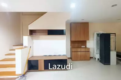 3 Bedroom 200 SQ.M Townhouse Metro Park Sathorn