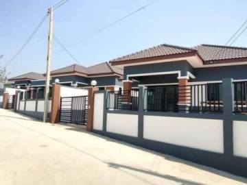 3 Bedrooms 2 Bathrooms 246 Sqm. Pong near Mabprachan.