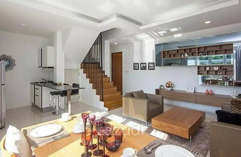 H Two Villa