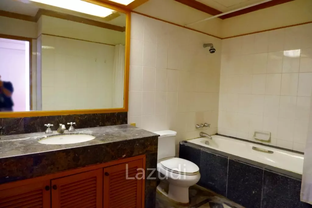 83.95 SQ.M 1 Bed 1 Bath Baan Chao Praya