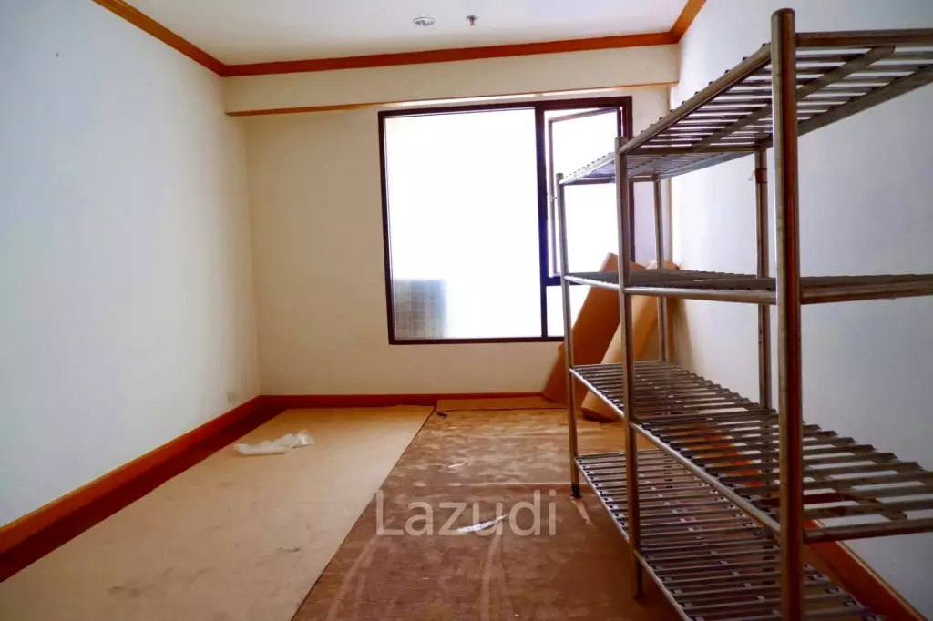 1 Bed 1 Bath 93.28 SQ.M Baan Chao Praya