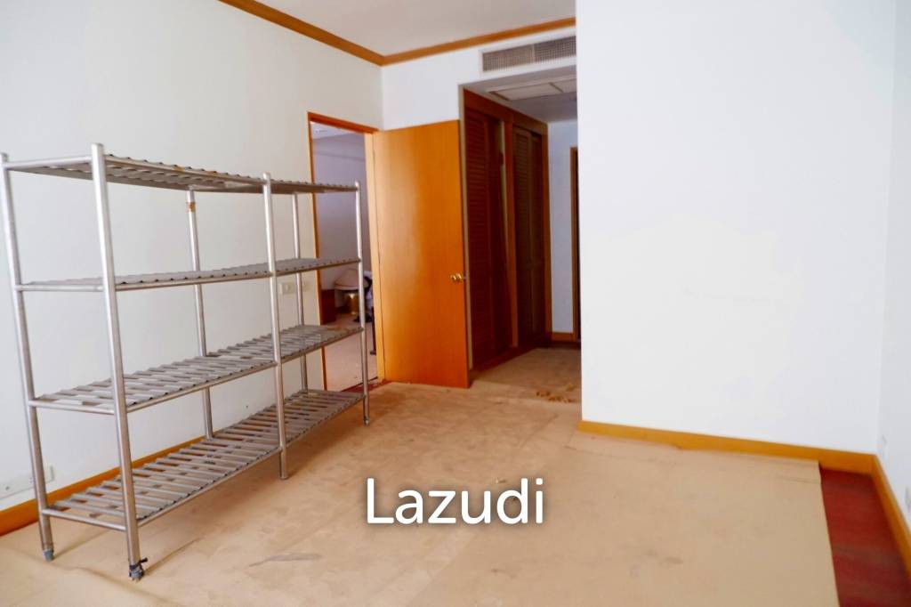1 Bed 1 Bath 93.28 SQ.M Baan Chao Praya