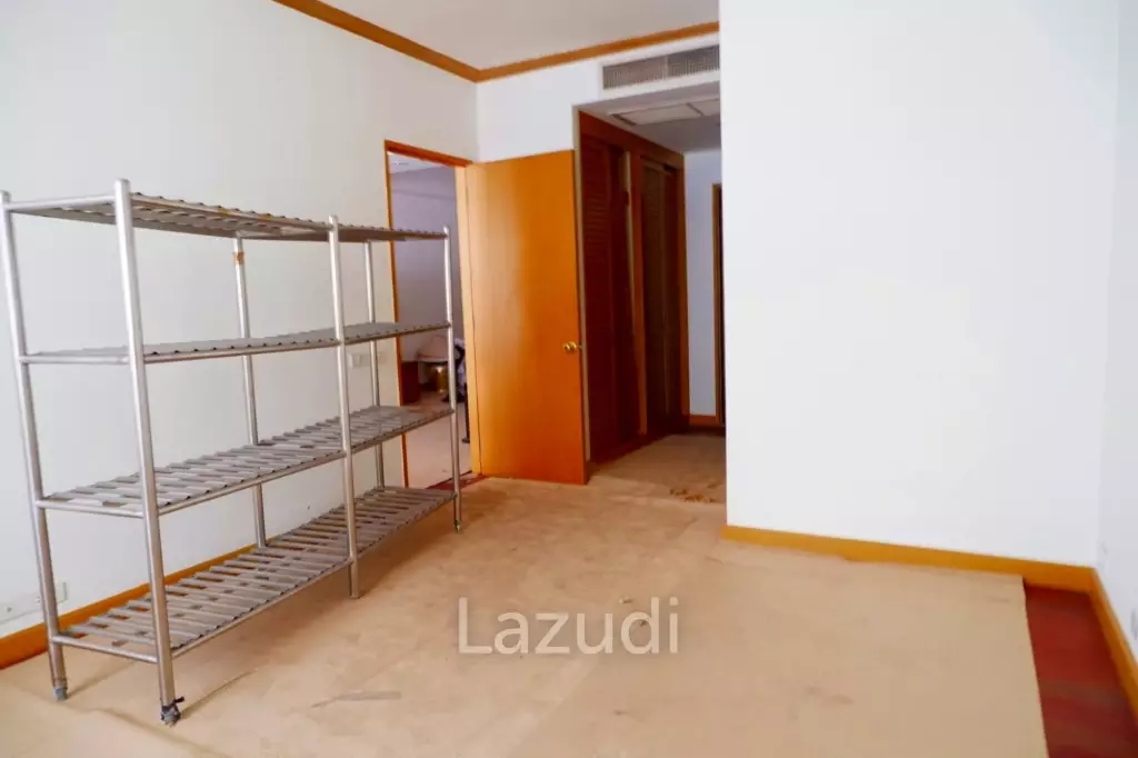 1 Bed 1 Bath 93.28 SQ.M Baan Chao Praya